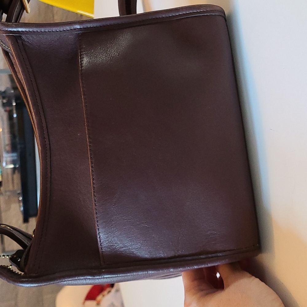 Coach vintage euc leather crossbody